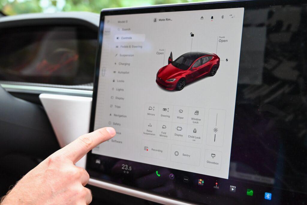 Tesla Display